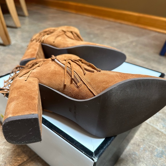 Suede fringe ankle boots, Nine West size 6 - Picture 3 of 4